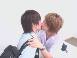 【ゲイ動画ビデオ】ジャニ系で可愛い顔の学生の2人のカップルがアナルセックスを楽しみながら愛し合うことになるww