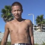 【ゲイ動画】20歳の短髪のマッチョの素人が海で声をかけられてゴーグルマンの技を堪能するww